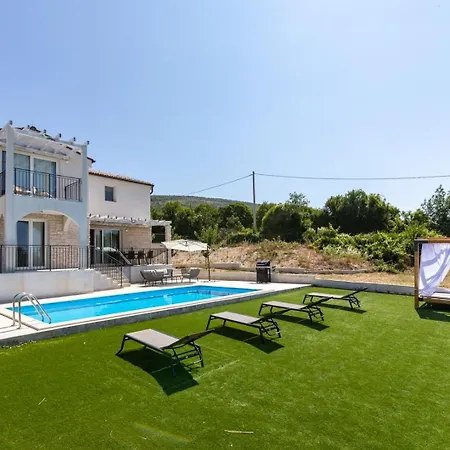 Diminici Villas 빌라
