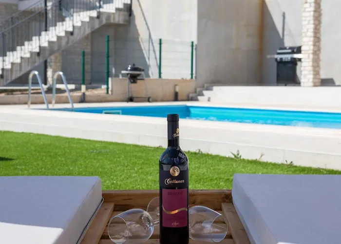 Villa Diminici Villas *
