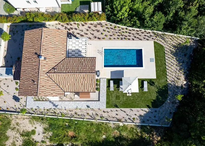 Villa Diminici Villas *