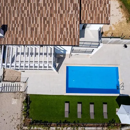 Diminici Villas