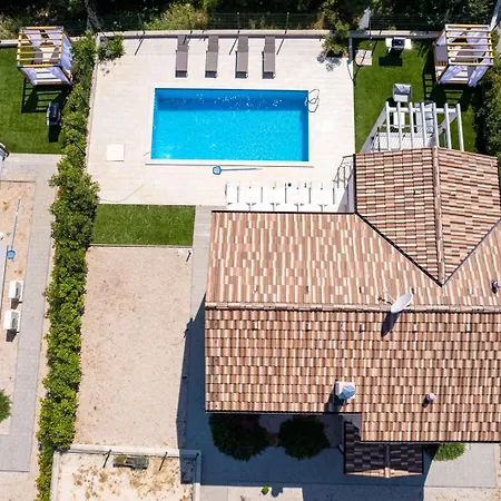 Diminici Villas Vila
