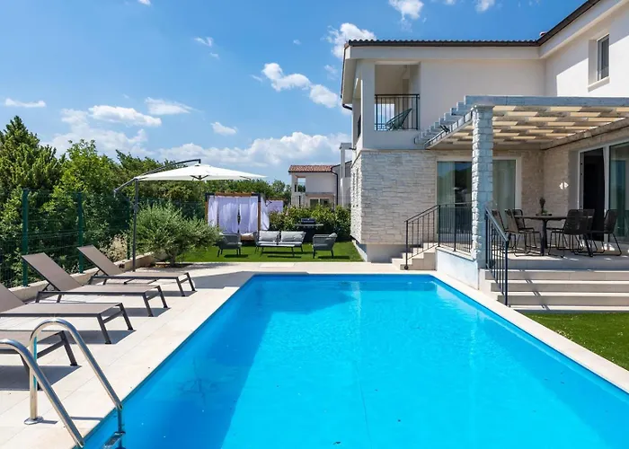 Diminici Villas